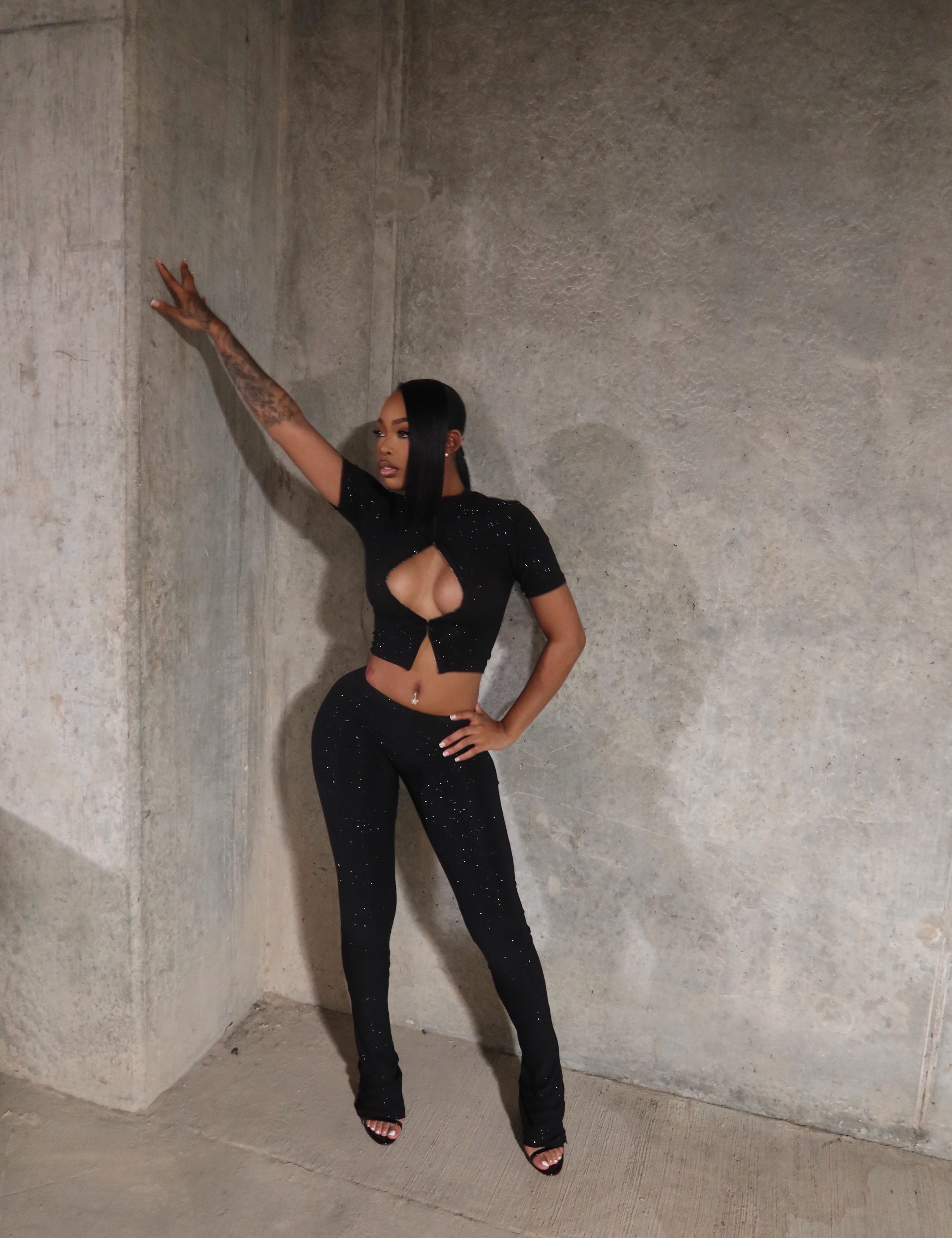 Facetune_22-10-2026-23-53-55.jpg